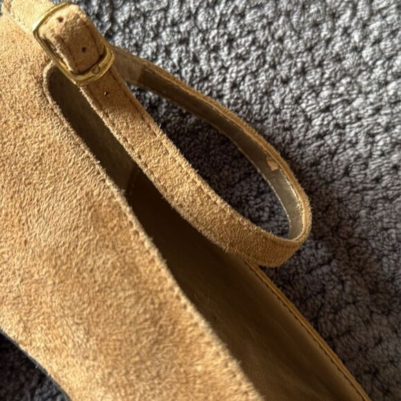 Adrienne Vittadini Camel Suede Pointed Toe Ankle Strap Heels Size 7 High Heel - Picture 4 of 15